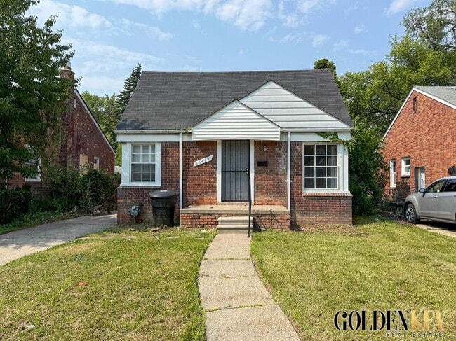 Building Photo - Eastside Remodeled 3 bedroom home near 8 M...