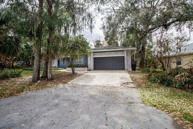 Building Photo - 1321 Myrtle Dr