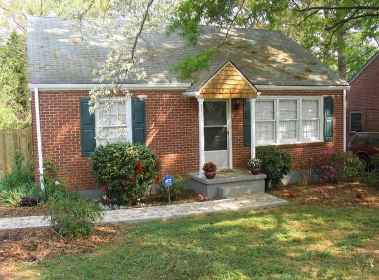 Photo - 2406 Lynn Iris Dr