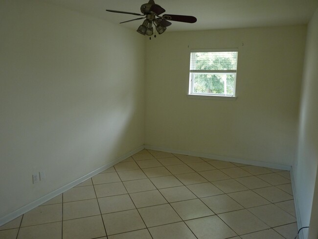 Photo - 8505 Valor Dr