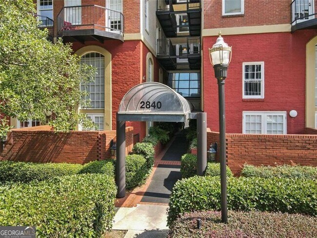 Photo - 2840 Peachtree Rd Unidad 501