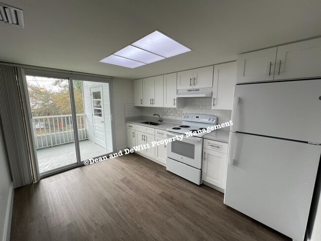 Photo - 2 Bed/1 Bath - Unit 6