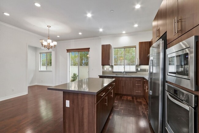 Photo - 908 N Santa Anita Ave