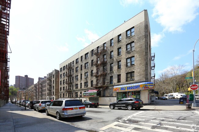 Photo - 108 Ellwood St Apartments