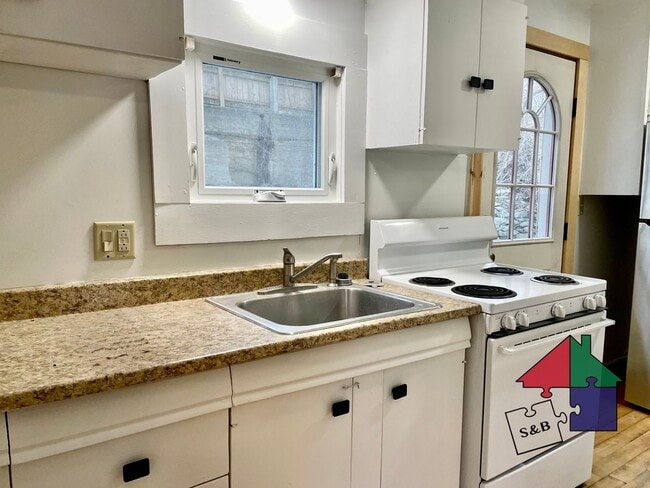 Photo - 153 Church St Unit 3