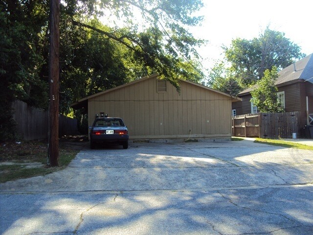 Building Photo - 3110 11th Ave Unit A