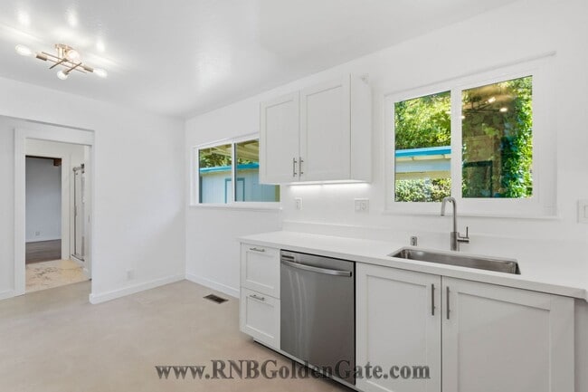 Photo - Newly Remodeled 3 Bedroom Home With Gorgeous Views For Rent!