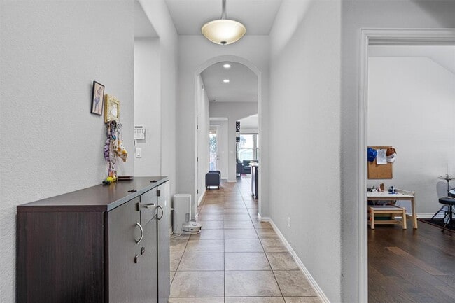 Photo - 138 Drury Ln