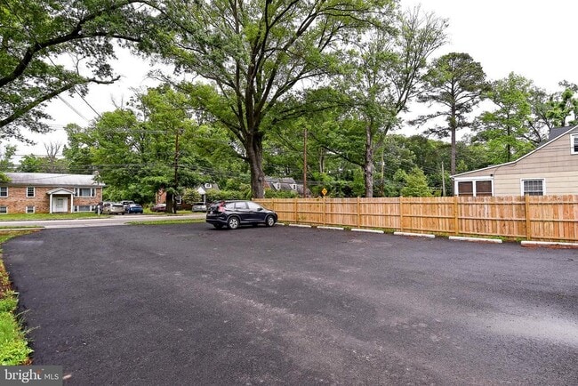 Photo - 2905 Boswell Ave