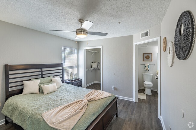 Pelican 2BR, 2BA - 962SF - Second Bedroom