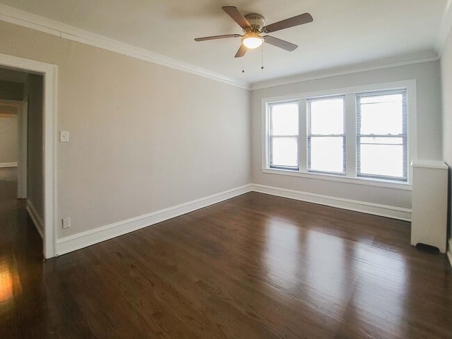 Photo - 1835 W Winona St Unit 1