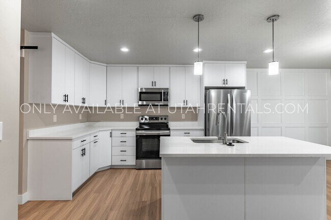 Photo - 4143 N Fairfield Dr