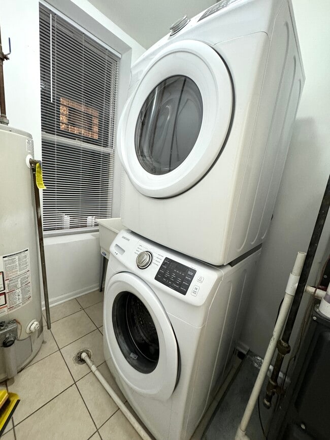 Photo - 240 W 24th St Unit 2R