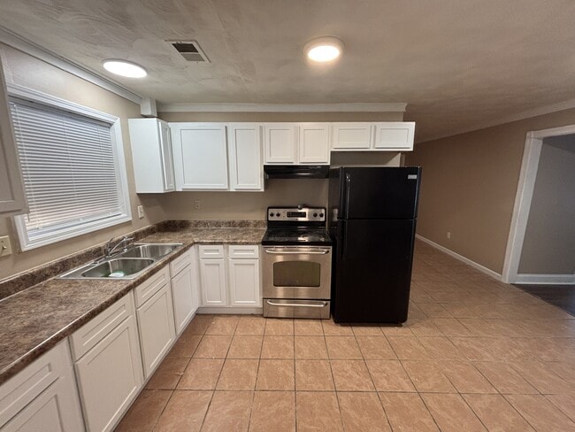 Photo - 3895 St Elmo Ave