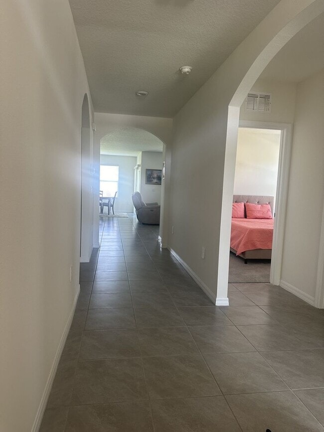 Photo - Gorgeous 3-Bedroom, 2-Bathroom Townhouse in Bradenton