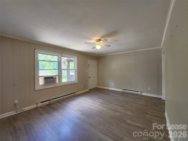 Photo - 667 Faith Dr SW