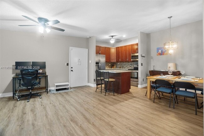 Photo - 9606 W McNab Rd Unidad 202