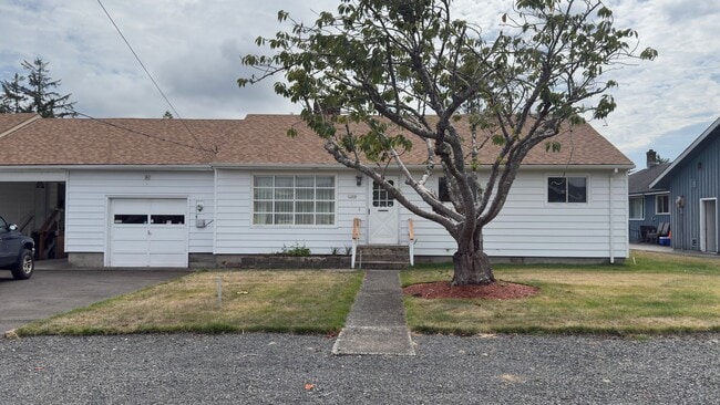 Building Photo - 1255 Avenue A Unit #1 Rental