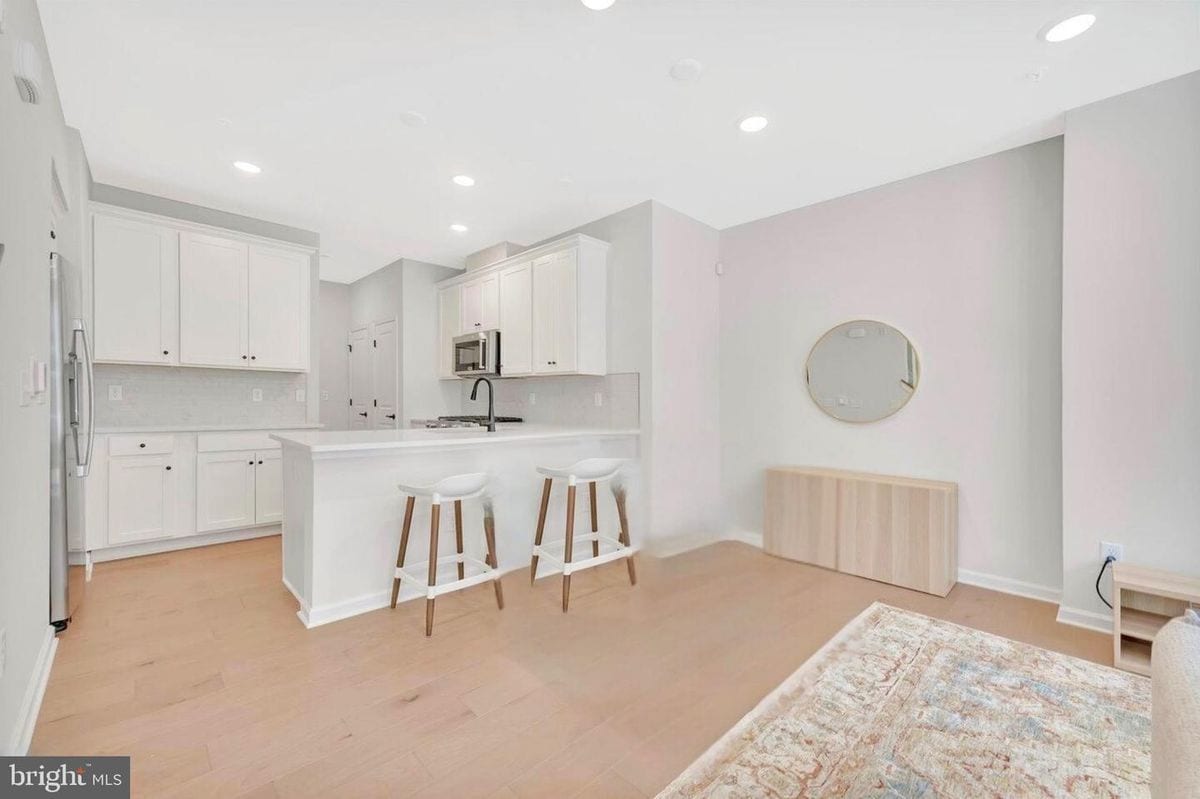 Photo - 606 Parker Blvd