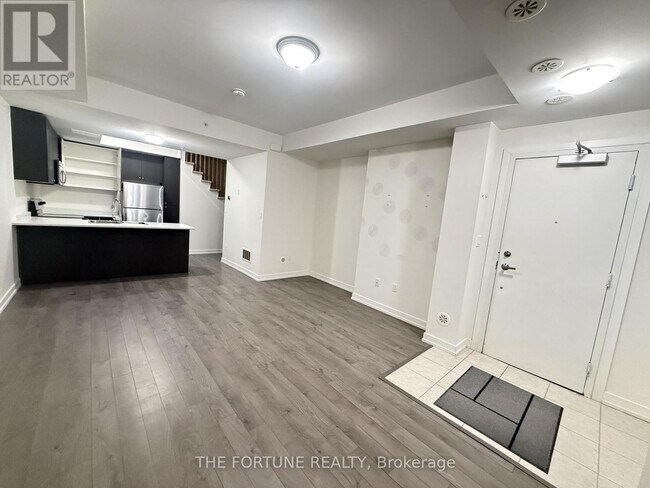 Photo - 1555 Kingston Rd