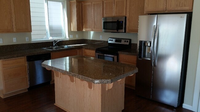 Photo - 17918 SW Brisk Ln