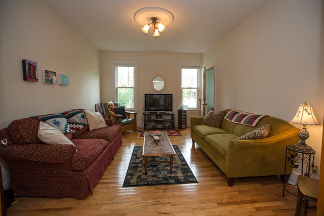 Photo - 388 Summer St Unidad lower