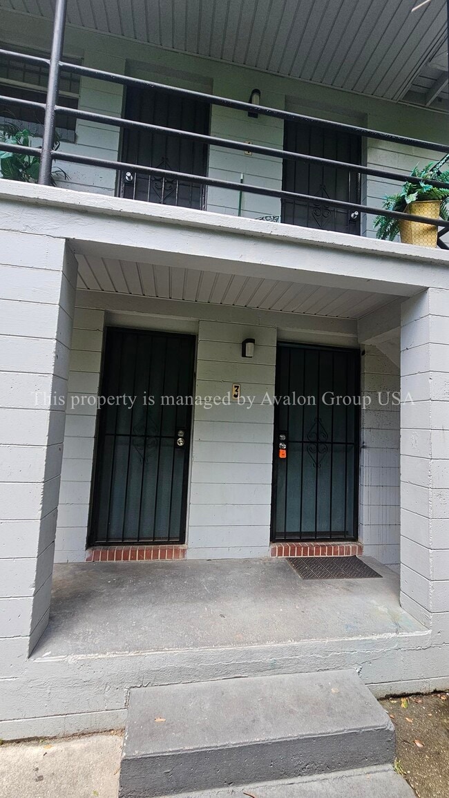 Building Photo - 1459 W 20th St Unit 3 Rental