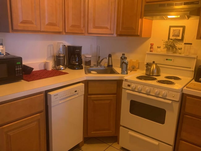 Photo - 307 Beacon St