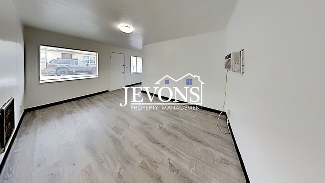 Photo - Embrace the cozy charms of this single-family home in Yakima's heart Unit 807