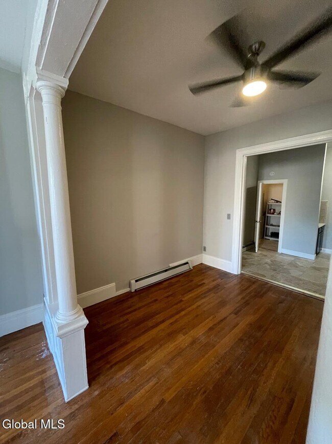 Photo - 60 Westerlo St