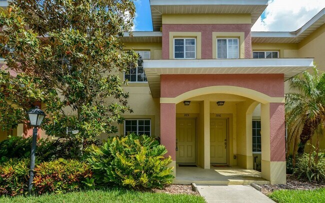 Photo - Lakeside Village Townhouse 2 Bedroom  2.5 ...