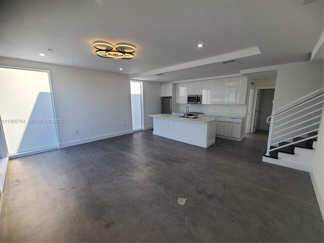 Photo - 825 Michigan Ave Unit 7