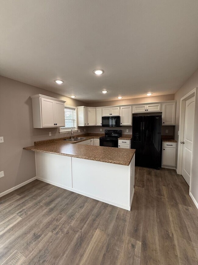 Photo - NEWLY REDESIGNED 4BR Basement home!!!!