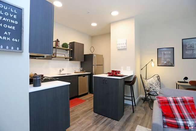 1BR, 1BA - 584 SF