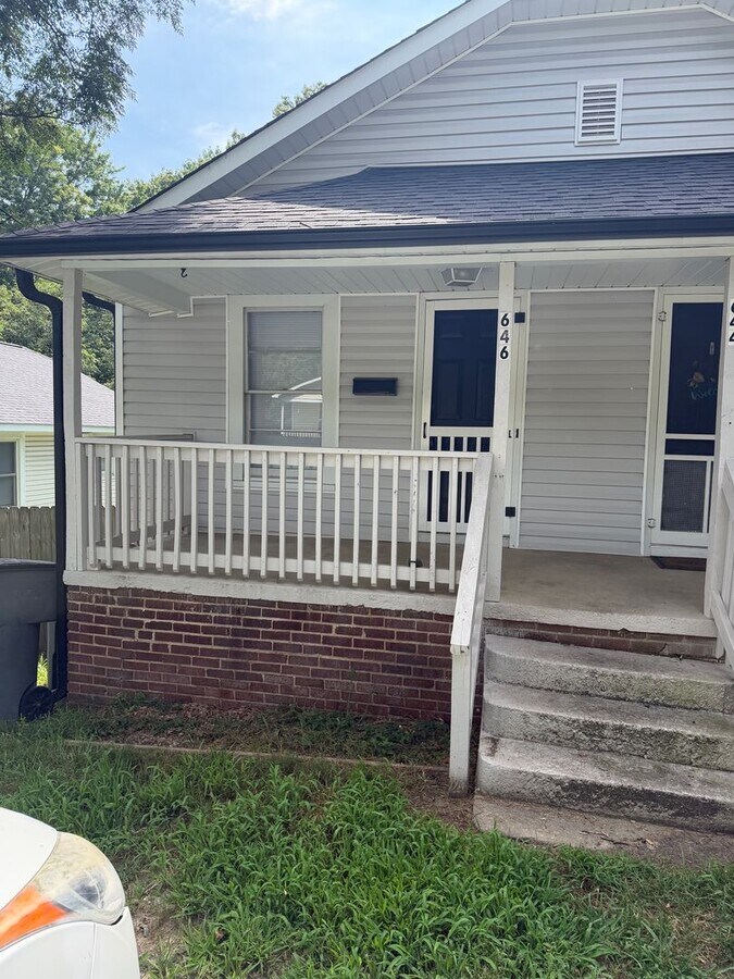 Photo - 646 Wilson St