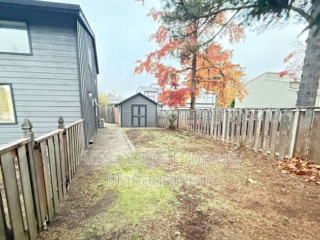 Photo - 1765 NW Grant Ave