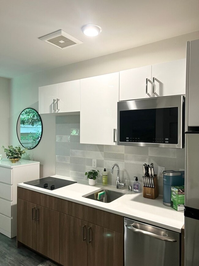 Photo - 741 Harvard Modern studios with w/d in unit!