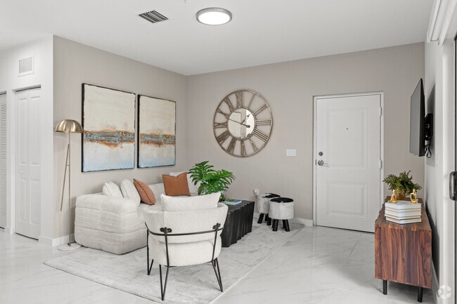 2BR, 2BA - 890SF - Living Room