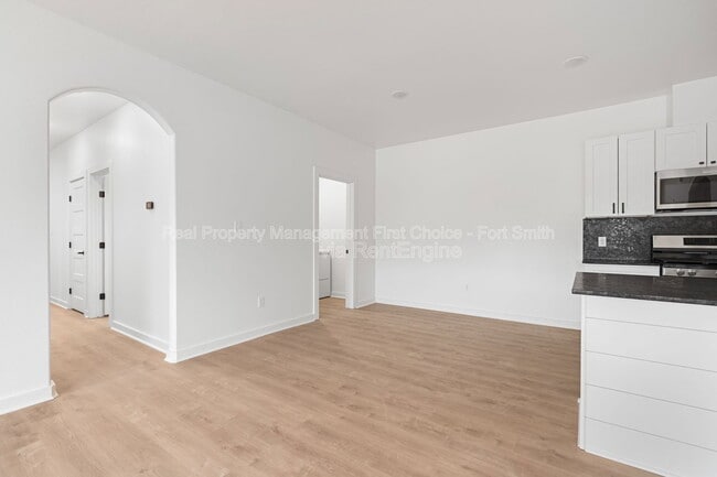 Photo - 8908 Cambria Cir