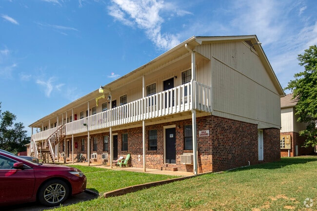 Photo - Midtown Manor Aptartments