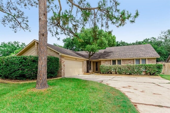 Building Photo - 2715 Colony Dr