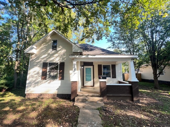 Building Photo - 3 Bed 1 Bath For Rent - Springfield