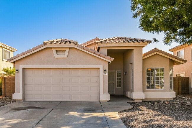 Building Photo - 2463 E Sheffield Ave