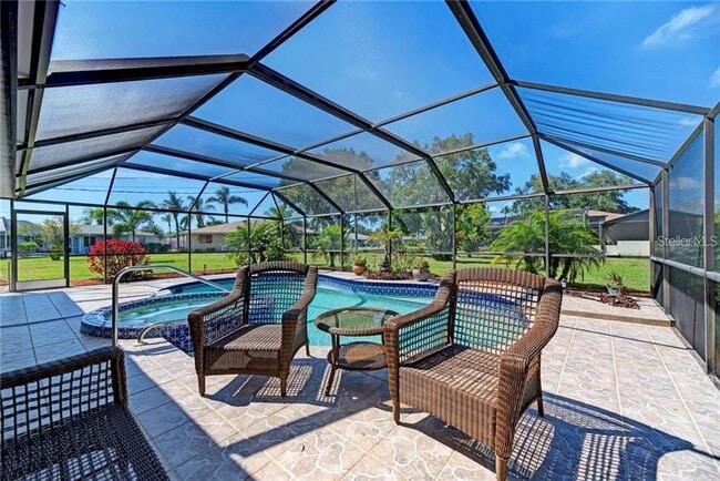 Photo - 910 Caples St