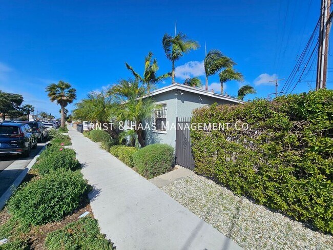 Photo - 29 W Market St