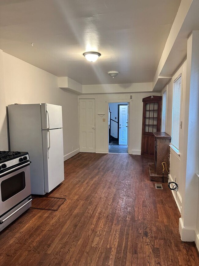 118 S Broadway Unit 1