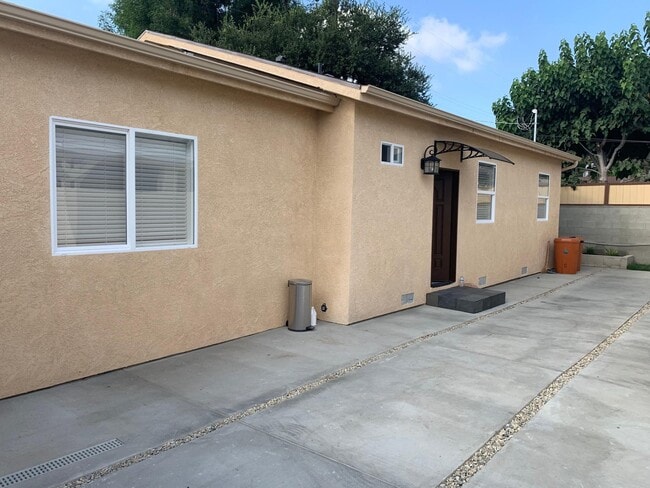 Building Photo - 15038 Friar St