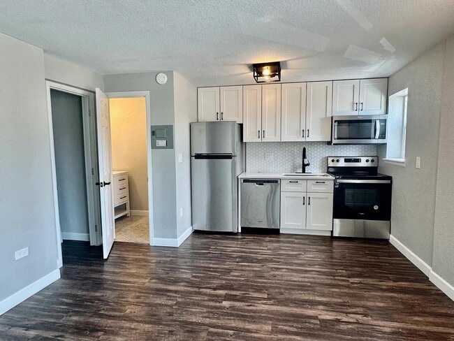 Building Photo - 1285 Colorado Blvd Rental