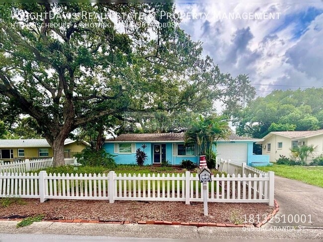 Photo - 649 Jacaranda St