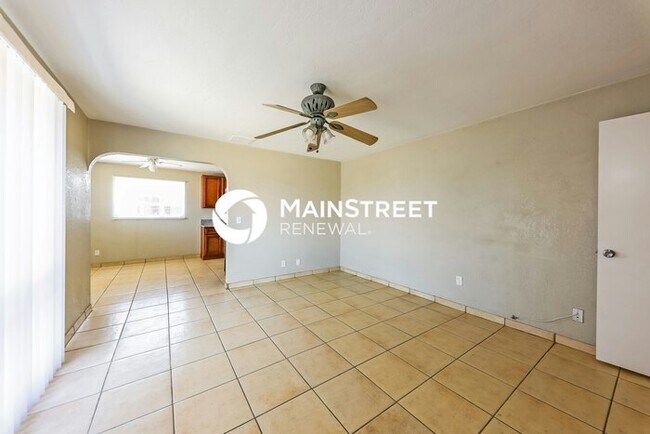 Photo - 3 Bedroom Pet-Friendly Home in Phoenix, AZ with Main Street Renewal